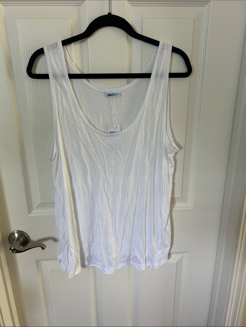 Women's White Scoop Neck Tank Top - Lightweight Everyday Layering